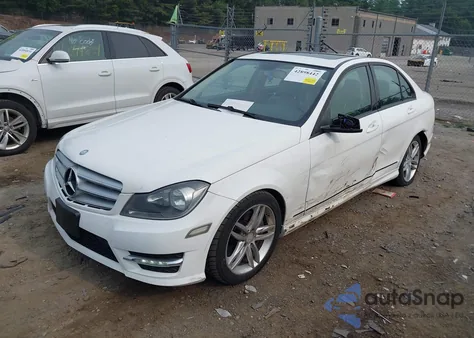 2013 Mercedes-Benz C 300 Sport 4Matic from USA, damaged, VIN WDDGF8AB1DG077572